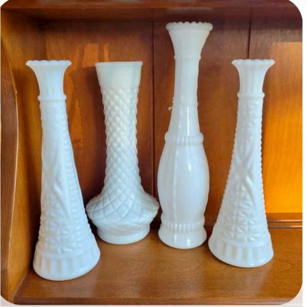 Milk glass vase